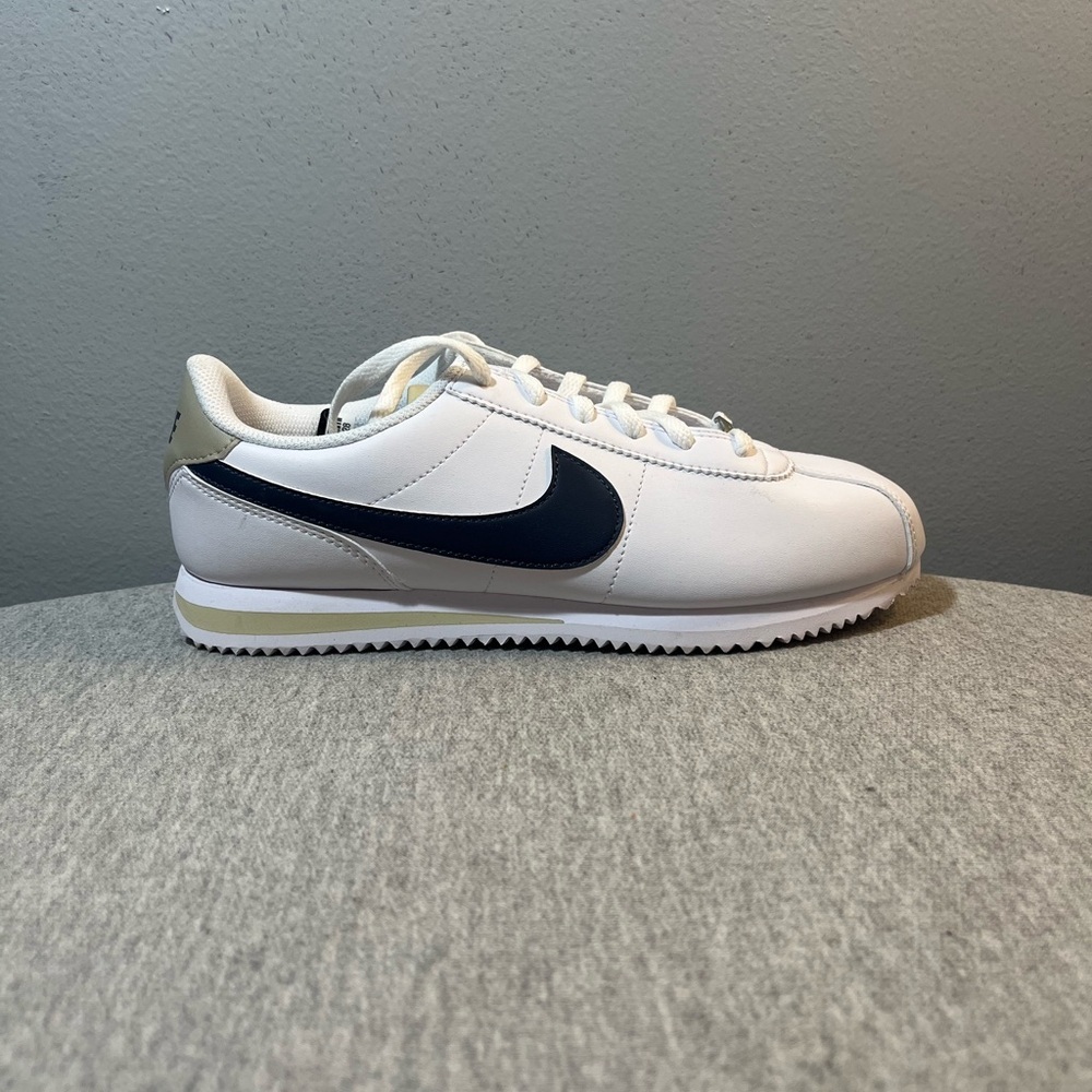 Nike Cortez GS White Thunder Blue Sneaker Size 6.5Y/Women 8 DM0950-1114​